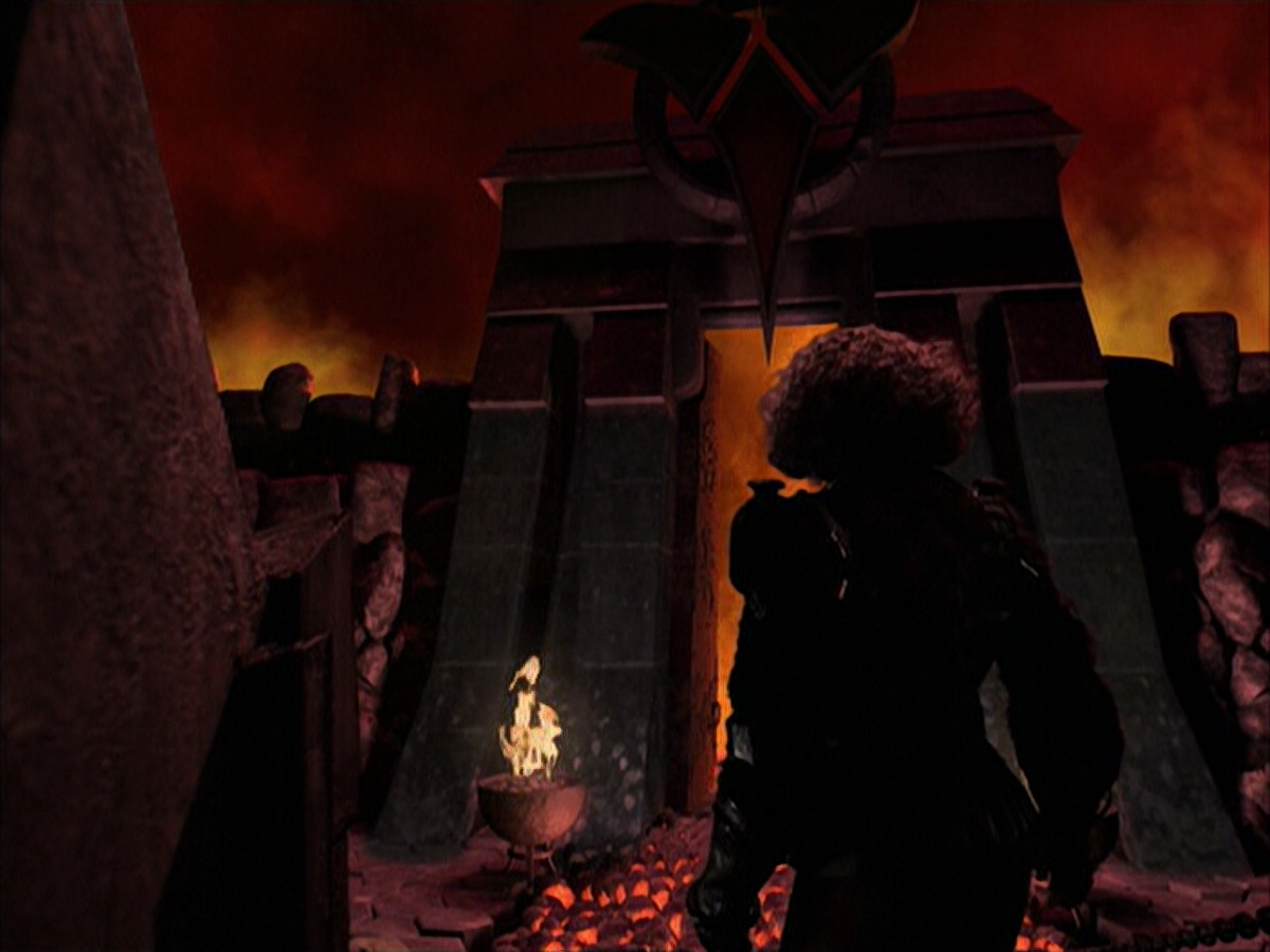 extant_StarTrek_VOY_6x03-BargeOfTheDead_03077.jpg