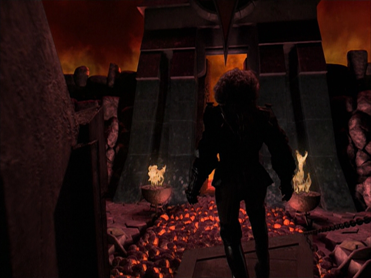 extant_StarTrek_VOY_6x03-BargeOfTheDead_03080.jpg