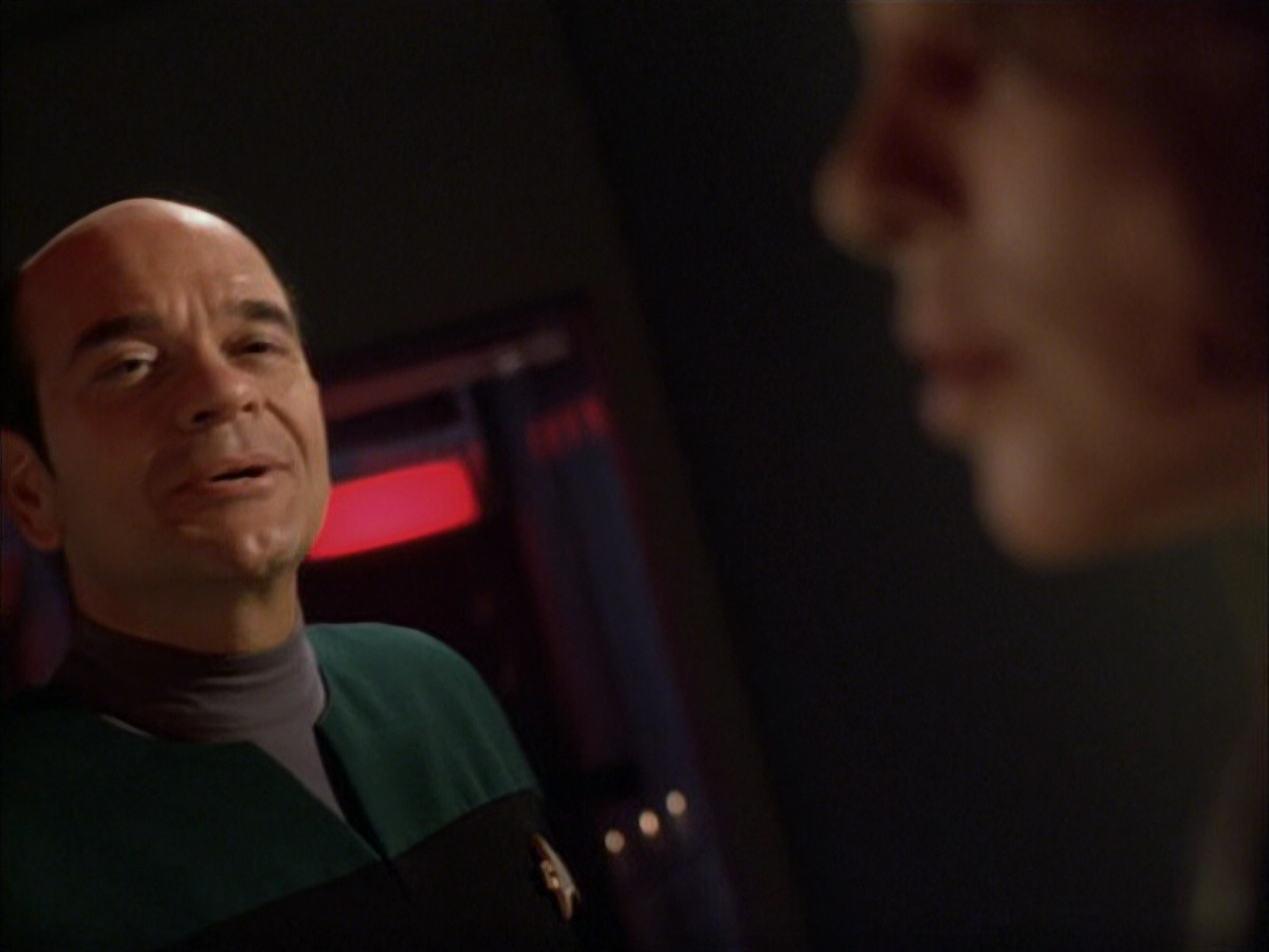 extant_StarTrek_VOY_6x03-BargeOfTheDead_03134.jpg