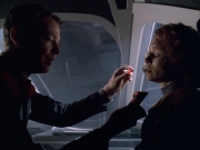 extant_StarTrek_VOY_6x03-BargeOfTheDead_00075.jpg