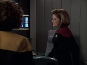 extant_StarTrek_VOY_6x03-BargeOfTheDead_00090.jpg