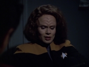 extant_StarTrek_VOY_6x03-BargeOfTheDead_00186.jpg