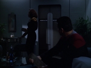 extant_StarTrek_VOY_6x03-BargeOfTheDead_00221.jpg