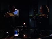 extant_StarTrek_VOY_6x03-BargeOfTheDead_00659.jpg
