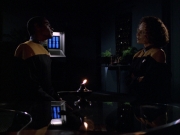 extant_StarTrek_VOY_6x03-BargeOfTheDead_00664.jpg