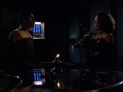 extant_StarTrek_VOY_6x03-BargeOfTheDead_00668.jpg