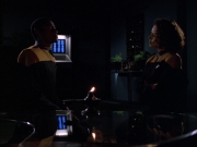 extant_StarTrek_VOY_6x03-BargeOfTheDead_00669.jpg