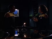 extant_StarTrek_VOY_6x03-BargeOfTheDead_00676.jpg