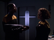 extant_StarTrek_VOY_6x03-BargeOfTheDead_00729.jpg