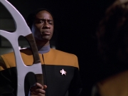 extant_StarTrek_VOY_6x03-BargeOfTheDead_00770.jpg