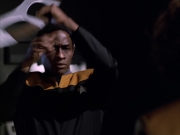 extant_StarTrek_VOY_6x03-BargeOfTheDead_00781.jpg