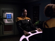 extant_StarTrek_VOY_6x03-BargeOfTheDead_00785.jpg