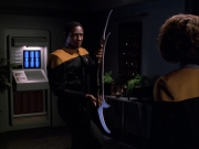 extant_StarTrek_VOY_6x03-BargeOfTheDead_00786.jpg