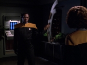 extant_StarTrek_VOY_6x03-BargeOfTheDead_00795.jpg