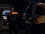 extant_StarTrek_VOY_6x03-BargeOfTheDead_00798.jpg