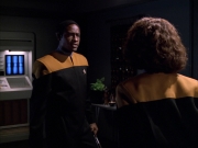 extant_StarTrek_VOY_6x03-BargeOfTheDead_00820.jpg