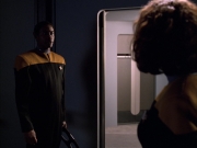 extant_StarTrek_VOY_6x03-BargeOfTheDead_00826.jpg