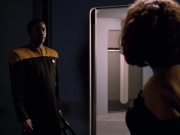extant_StarTrek_VOY_6x03-BargeOfTheDead_00827.jpg
