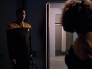 extant_StarTrek_VOY_6x03-BargeOfTheDead_00830.jpg