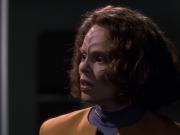 extant_StarTrek_VOY_6x03-BargeOfTheDead_00832.jpg