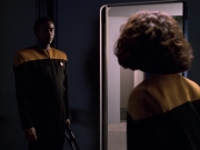 extant_StarTrek_VOY_6x03-BargeOfTheDead_00833.jpg