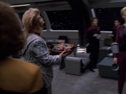 extant_StarTrek_VOY_6x03-BargeOfTheDead_00850.jpg