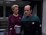 extant_StarTrek_VOY_6x03-BargeOfTheDead_00855.jpg