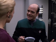 extant_StarTrek_VOY_6x03-BargeOfTheDead_00869.jpg