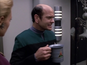 extant_StarTrek_VOY_6x03-BargeOfTheDead_00870.jpg
