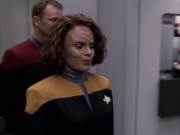 extant_StarTrek_VOY_6x03-BargeOfTheDead_00874.jpg