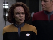 extant_StarTrek_VOY_6x03-BargeOfTheDead_00882.jpg