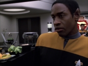 extant_StarTrek_VOY_6x03-BargeOfTheDead_00885.jpg