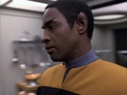 extant_StarTrek_VOY_6x03-BargeOfTheDead_00886.jpg