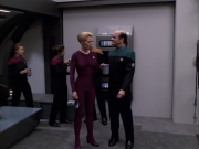 extant_StarTrek_VOY_6x03-BargeOfTheDead_00894.jpg