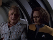extant_StarTrek_VOY_6x03-BargeOfTheDead_00952.jpg