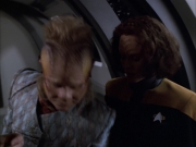 extant_StarTrek_VOY_6x03-BargeOfTheDead_00957.jpg