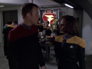 extant_StarTrek_VOY_6x03-BargeOfTheDead_00968.jpg