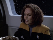 extant_StarTrek_VOY_6x03-BargeOfTheDead_01047.jpg