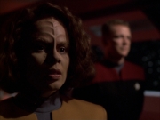 extant_StarTrek_VOY_6x03-BargeOfTheDead_01140.jpg