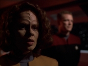 extant_StarTrek_VOY_6x03-BargeOfTheDead_01141.jpg
