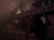 extant_StarTrek_VOY_6x03-BargeOfTheDead_01415.jpg