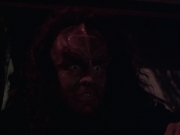 extant_StarTrek_VOY_6x03-BargeOfTheDead_01434.jpg