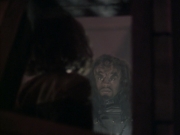 extant_StarTrek_VOY_6x03-BargeOfTheDead_01442.jpg