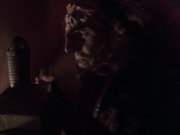 extant_StarTrek_VOY_6x03-BargeOfTheDead_01498.jpg