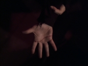 extant_StarTrek_VOY_6x03-BargeOfTheDead_01582.jpg
