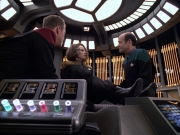 extant_StarTrek_VOY_6x03-BargeOfTheDead_01637.jpg