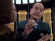 extant_StarTrek_VOY_6x03-BargeOfTheDead_01702.jpg