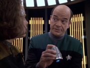extant_StarTrek_VOY_6x03-BargeOfTheDead_01705.jpg
