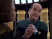 extant_StarTrek_VOY_6x03-BargeOfTheDead_01706.jpg