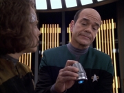extant_StarTrek_VOY_6x03-BargeOfTheDead_01708.jpg